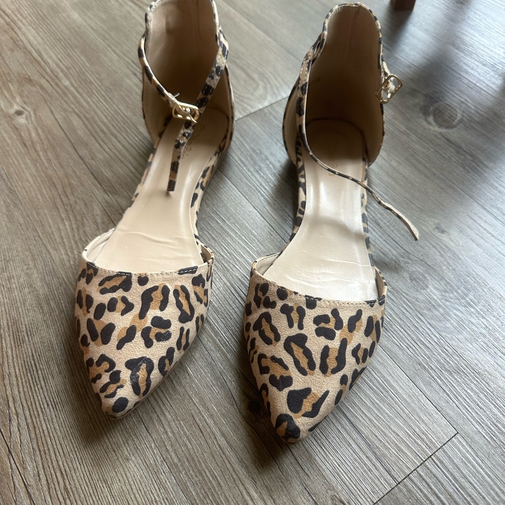 Pointed-toe flat.
